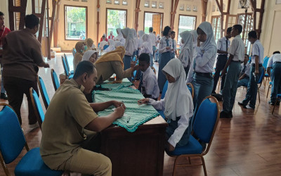 Tindak Lanjut Arahan Presiden, Puskesmas Purwokerto Timur 2 Gelar Cek Kesehatan Gratis untuk 396 Siswa Kelas 10 SMAN 2 Purwokerto