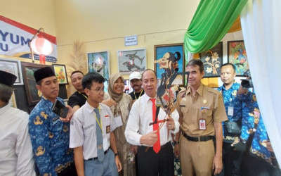 SMA NEGERI 2 PURWOKERTO IKUT DALAM PAMERAN BUKU DAN GELARAN KARYA P5 DI DINAS PENDIDIKAN KABUPATEN BANYUMAS